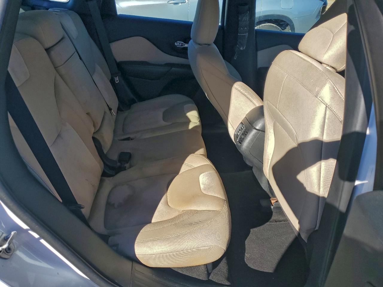 2015 JEEP CHEROKEE SPORT photo 19