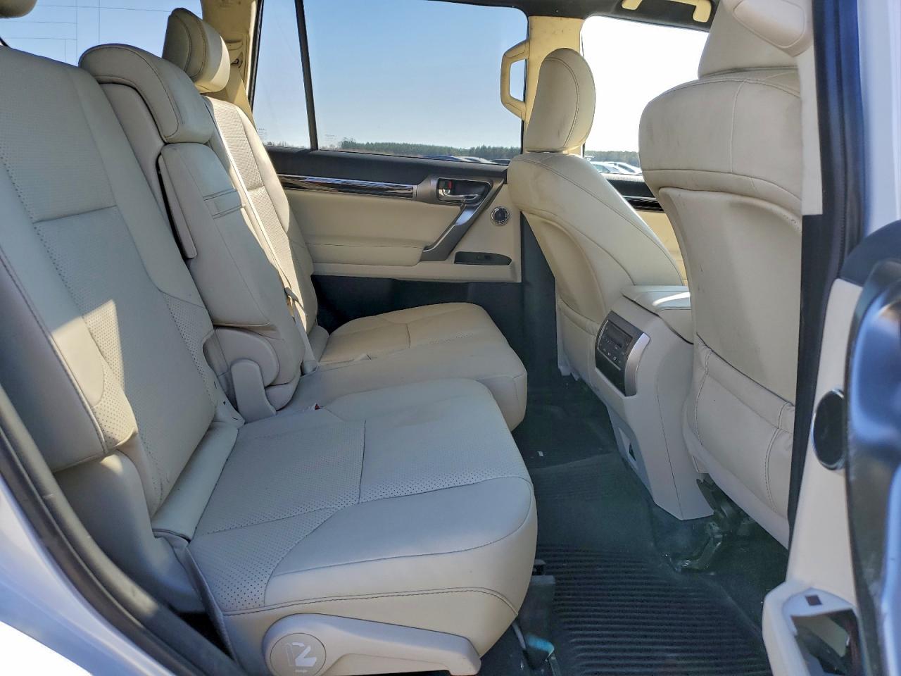 2023 LEXUS GX 460 LUXURY photo 31