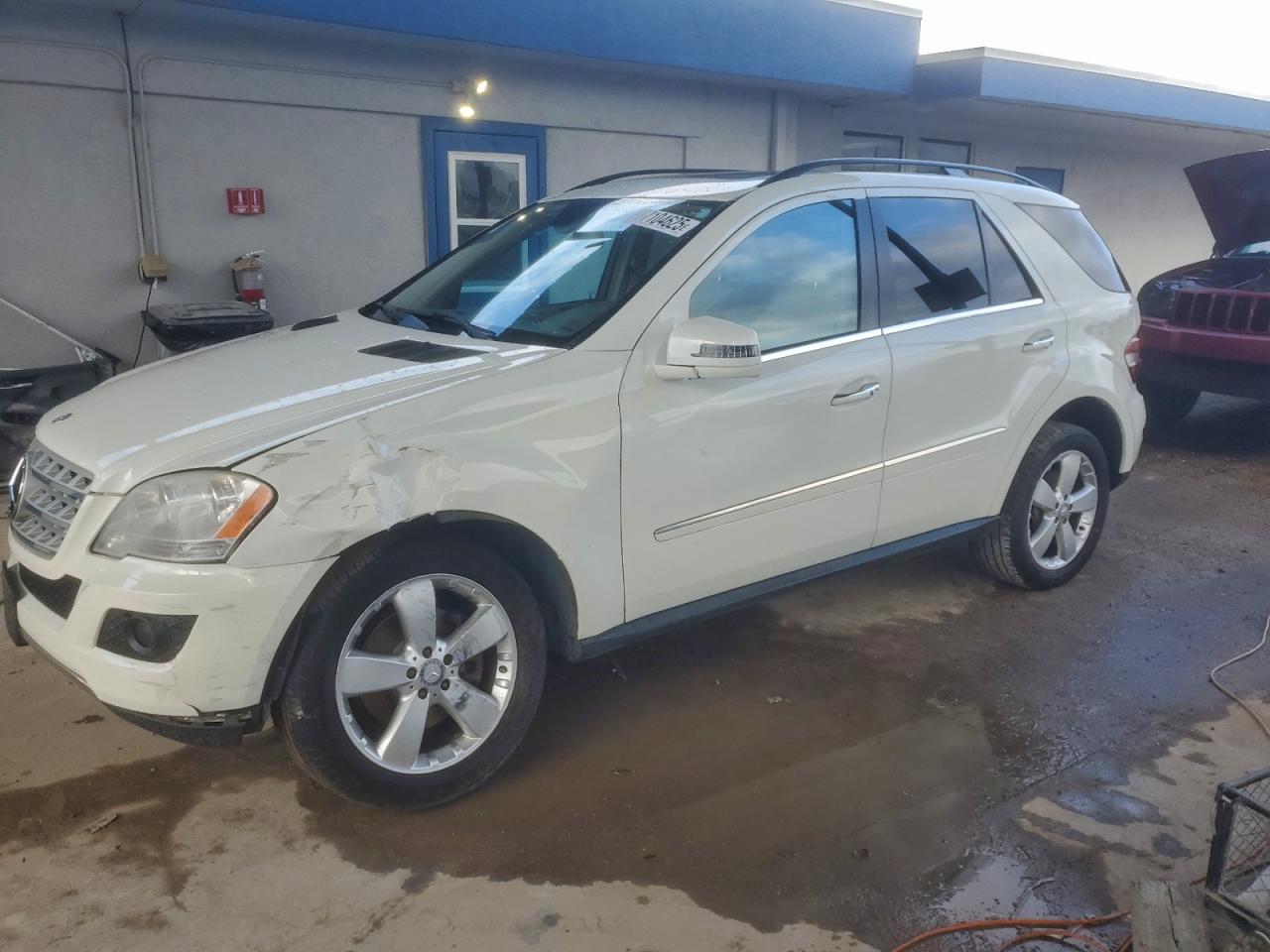 2011 MERCEDES-BENZ ML