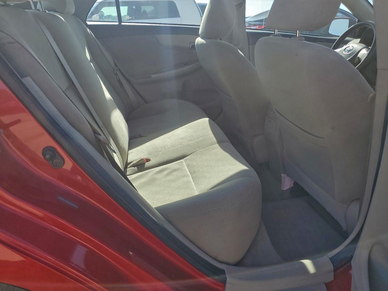 2010 TOYOTA COROLLA BASE photo 19