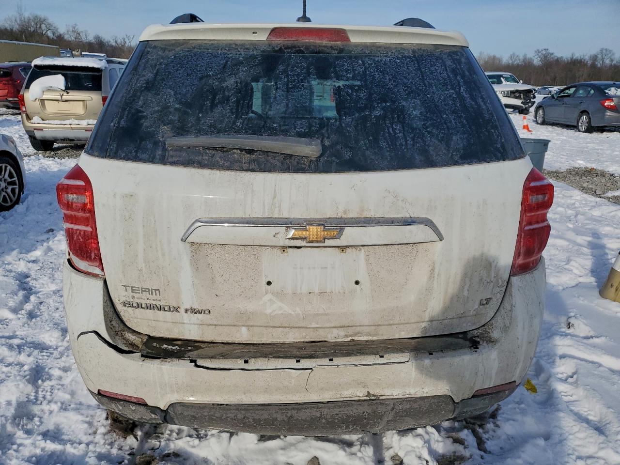 2017 CHEVROLET EQUINOX photo 6