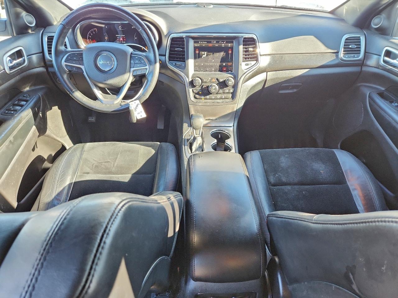 2018 JEEP GRAND CHEROKEE LAREDO photo 8