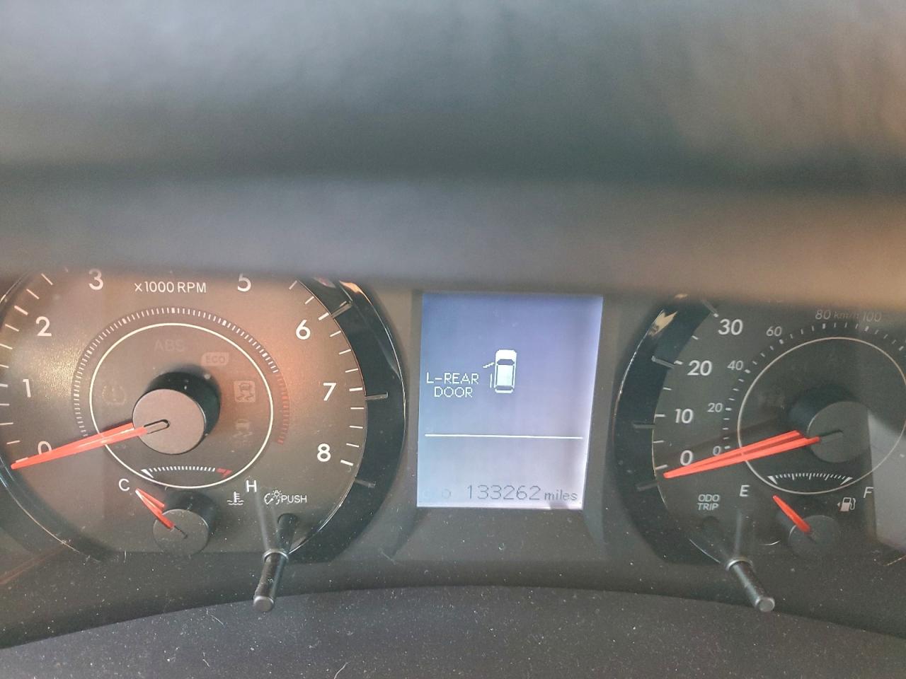 2015 TOYOTA SIENNA photo 17