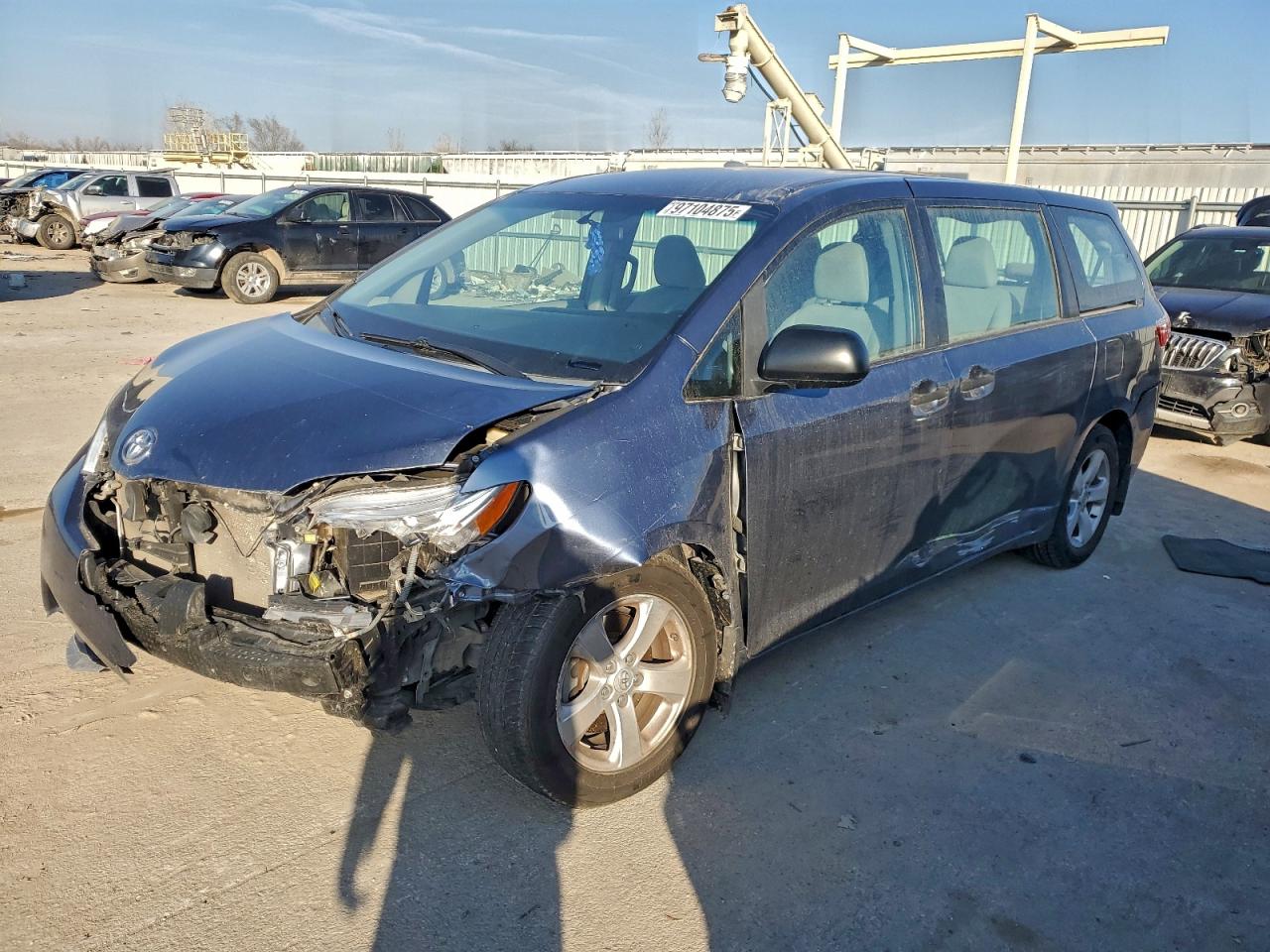 2015 TOYOTA SIENNA