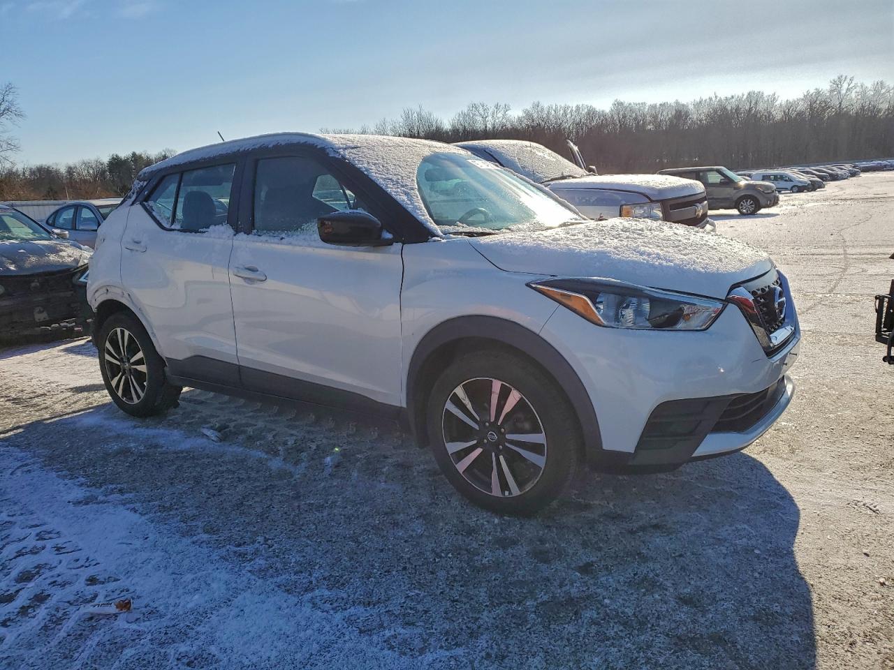 2020 NISSAN KICKS SV photo 4