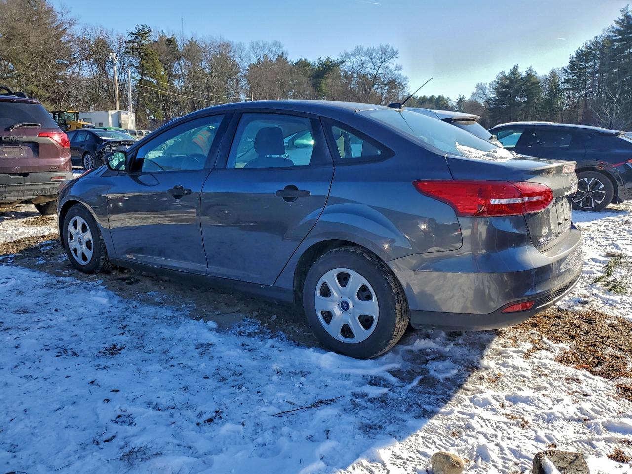 2018 FORD FOCUS S photo 2