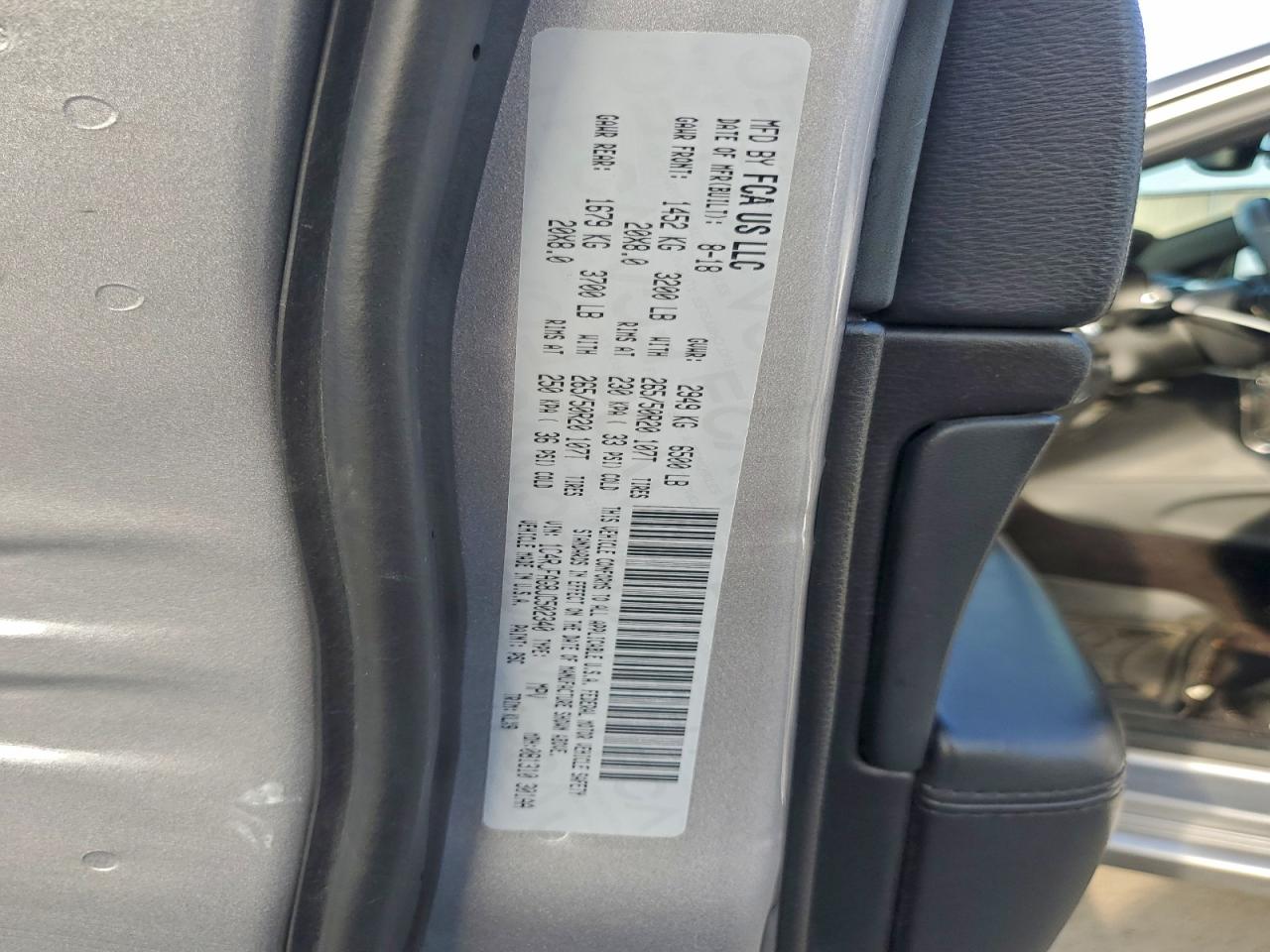 2018 JEEP GRAND CHEROKEE LAREDO photo 12