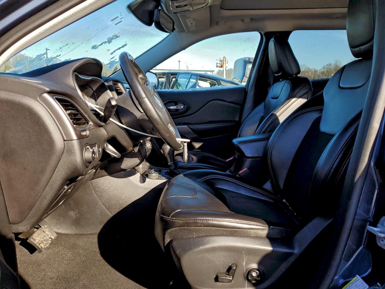 2019 JEEP CHEROKEE LATITUDE PLUS photo 7