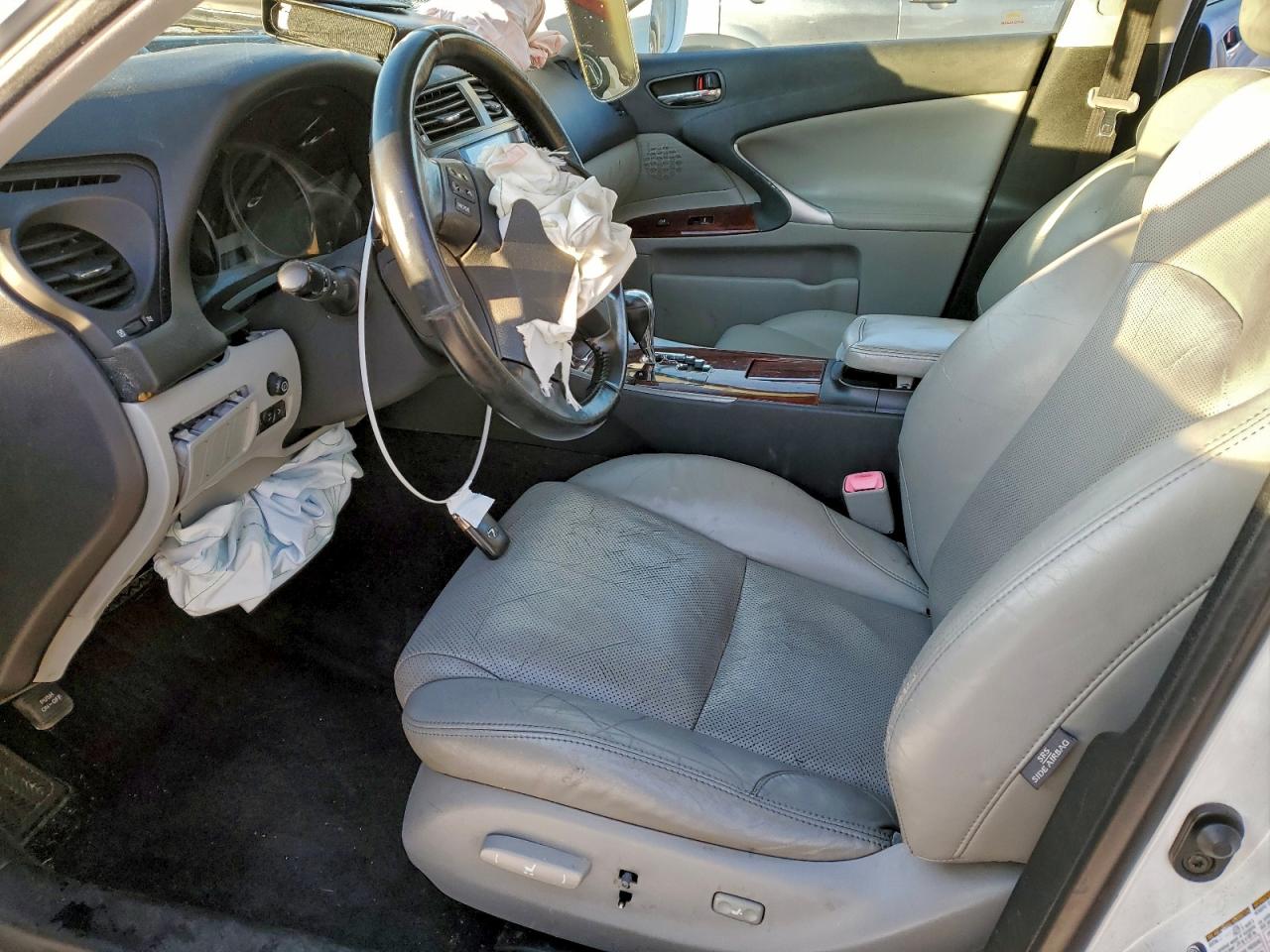 2006 LEXUS IS 250 photo 7