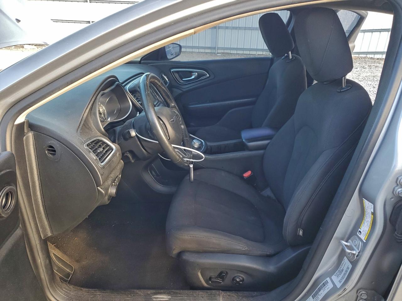 2015 CHRYSLER 200 LIMITED photo 7