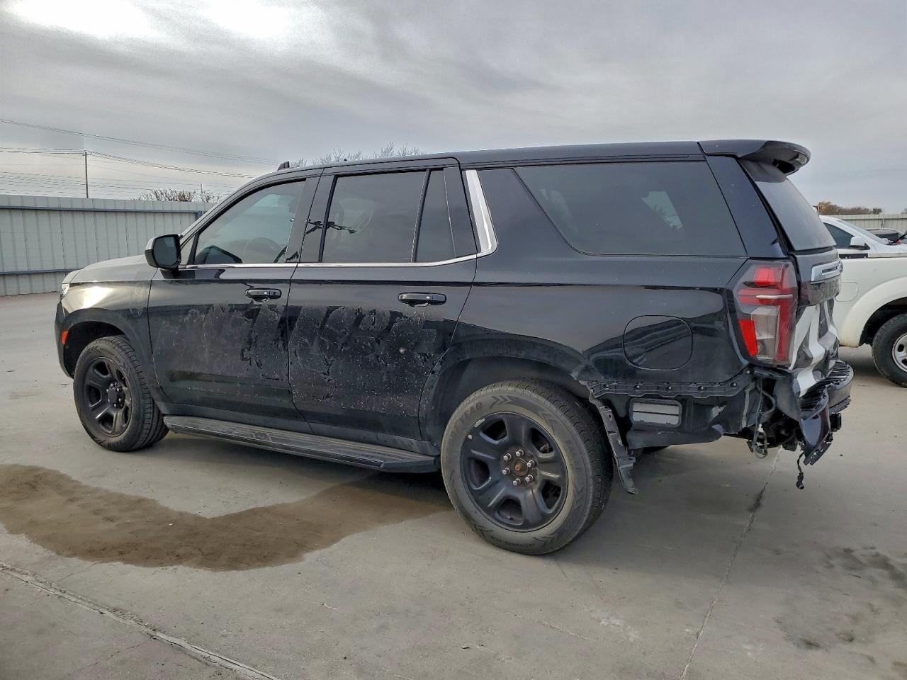2023 CHEVROLET TAHOE C1500 photo 2