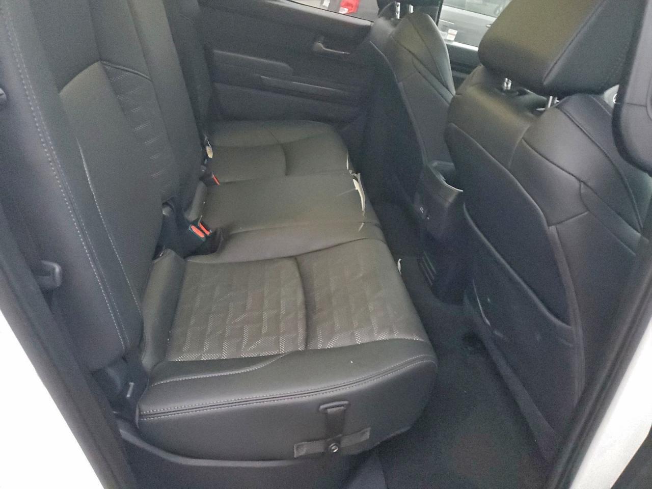 2024 TOYOTA TACOMA DOUBLE CAB photo 10