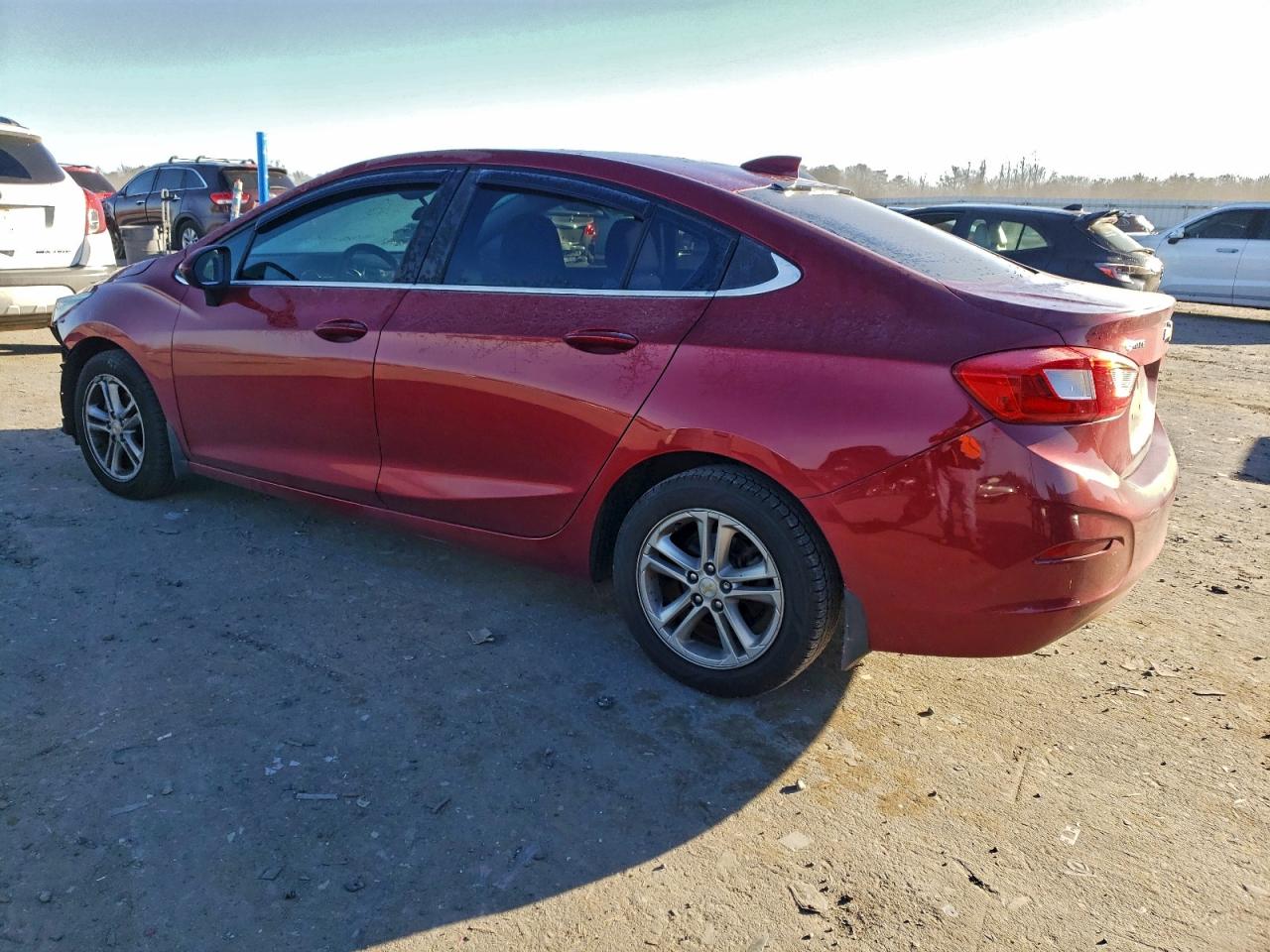 2017 CHEVROLET CRUZE LT photo 2