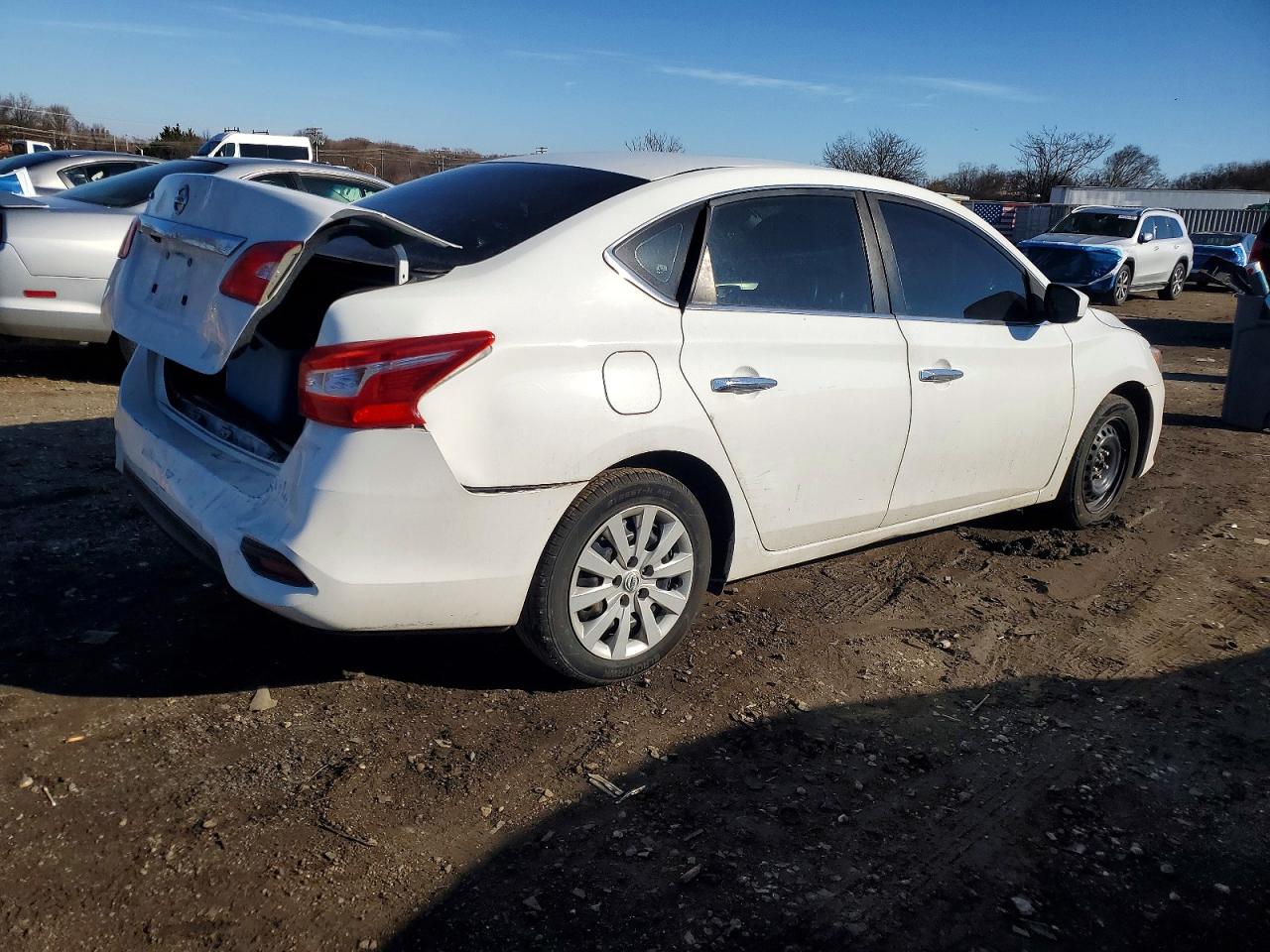 2018 NISSAN SENTRA S photo 3