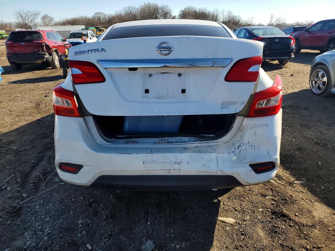 2018 NISSAN SENTRA S photo 6
