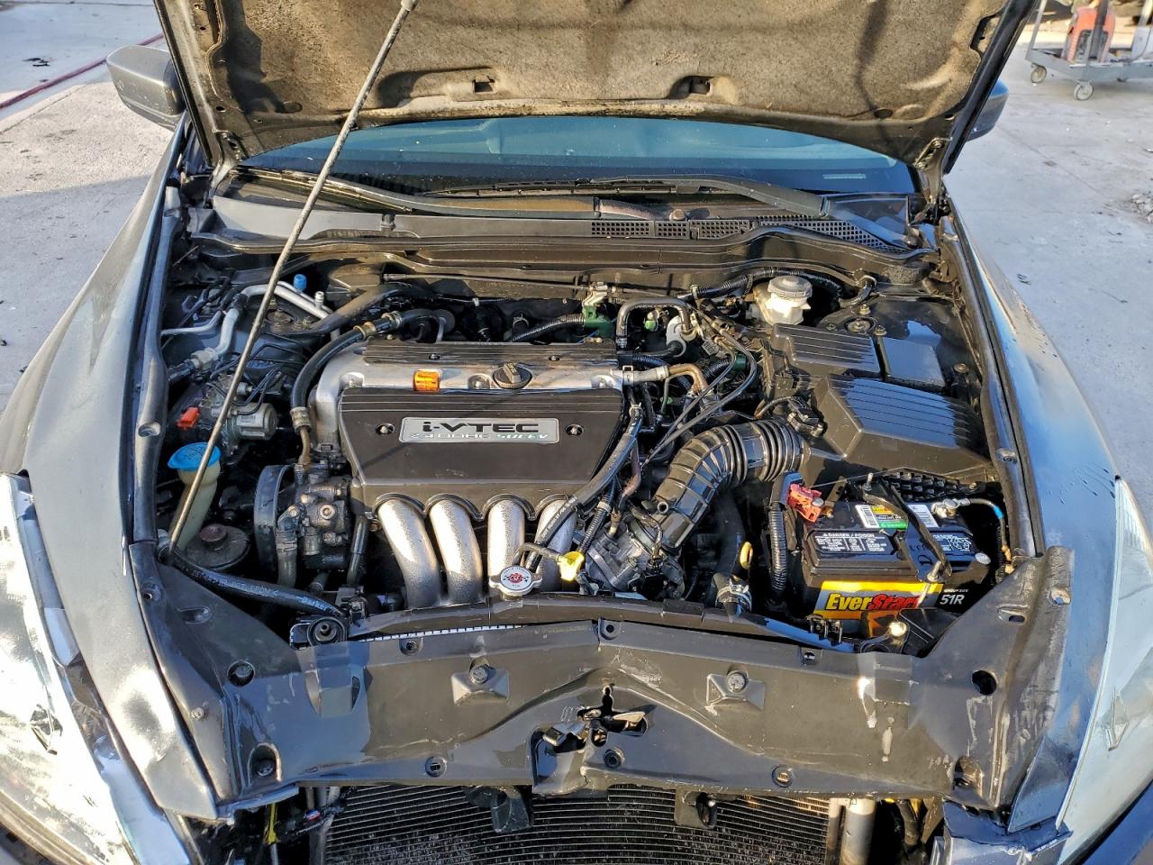 2005 HONDA ACCORD LX photo 11