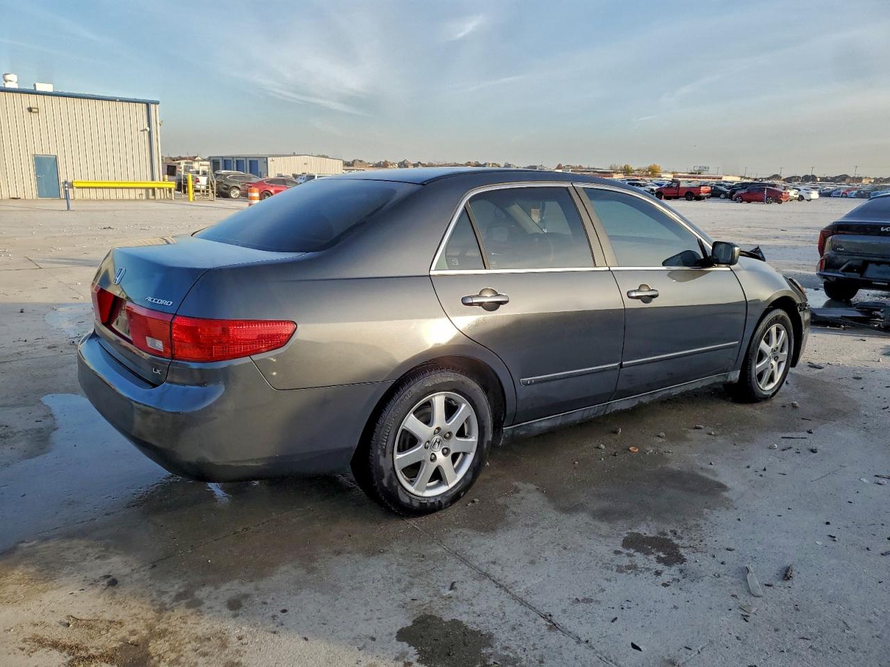 2005 HONDA ACCORD LX photo 3