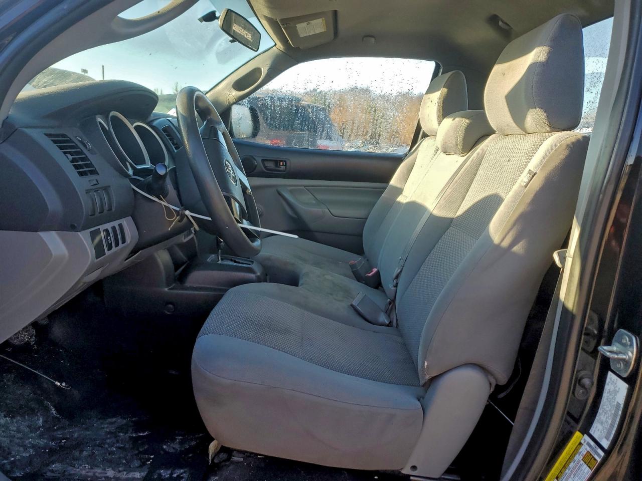 2013 TOYOTA TACOMA photo 7