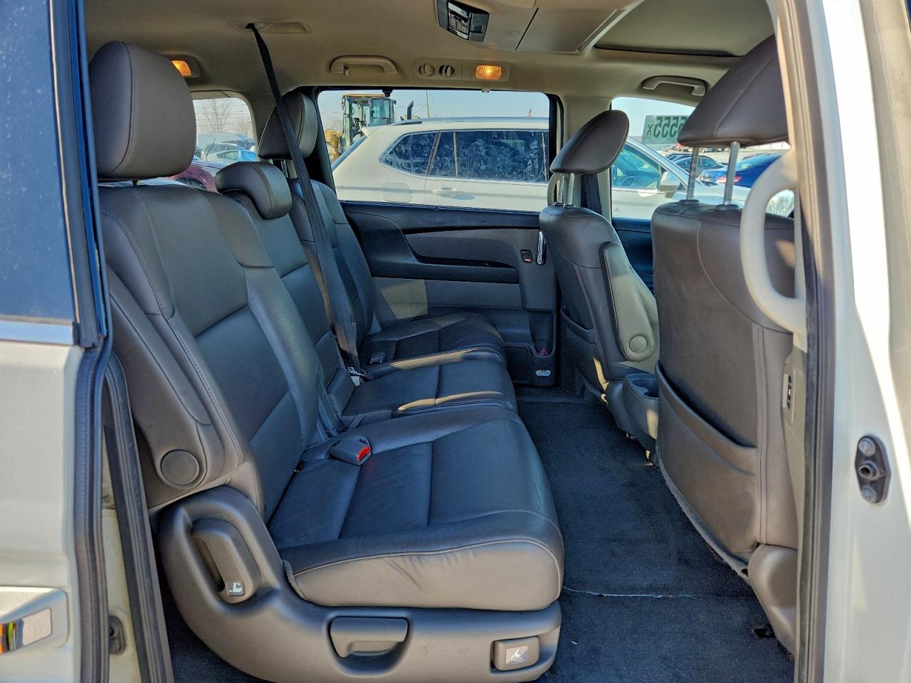 2016 HONDA ODYSSEY TOURING photo 11