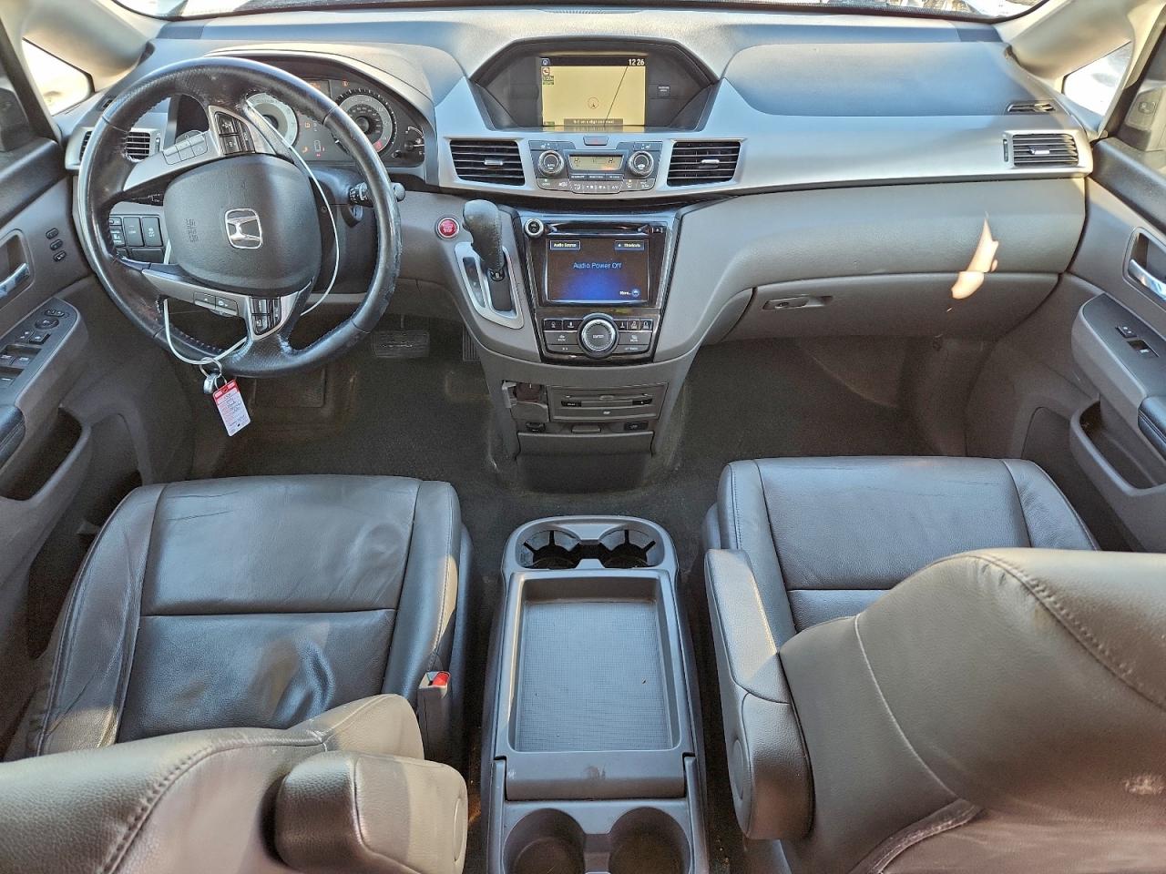 2016 HONDA ODYSSEY TOURING photo 8