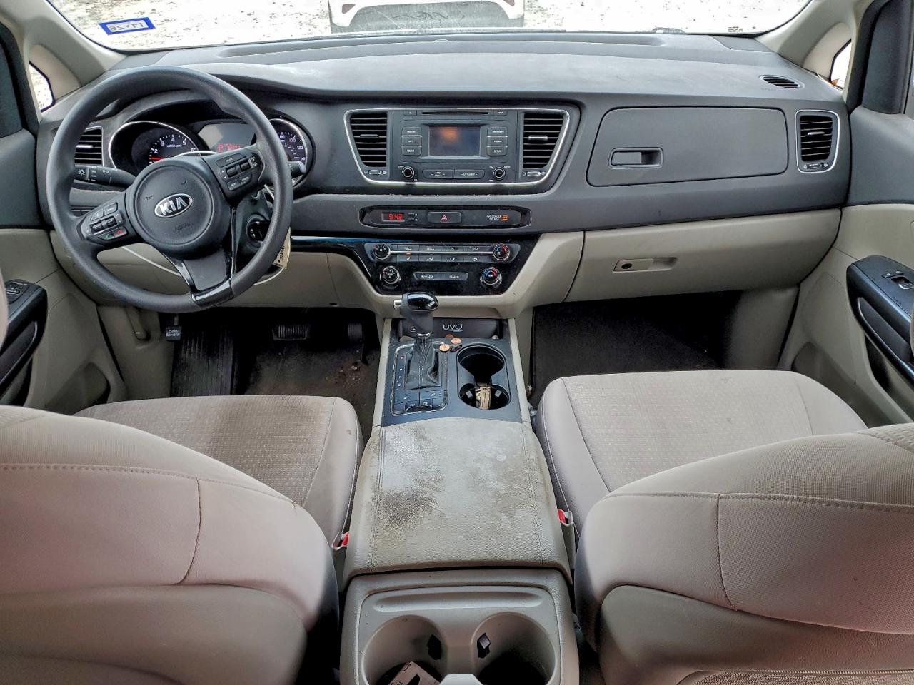 2016 KIA SEDONA LX photo 8