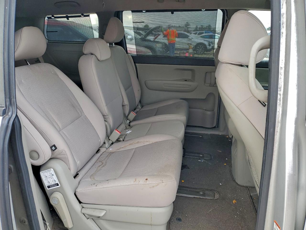 2016 KIA SEDONA LX photo 10