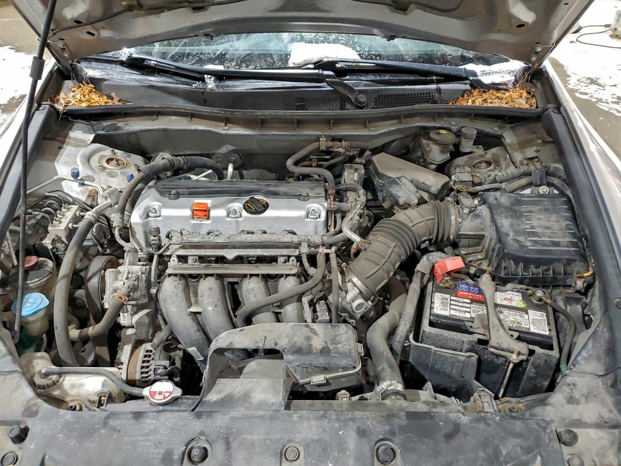 2012 HONDA ACCORD LX photo 11