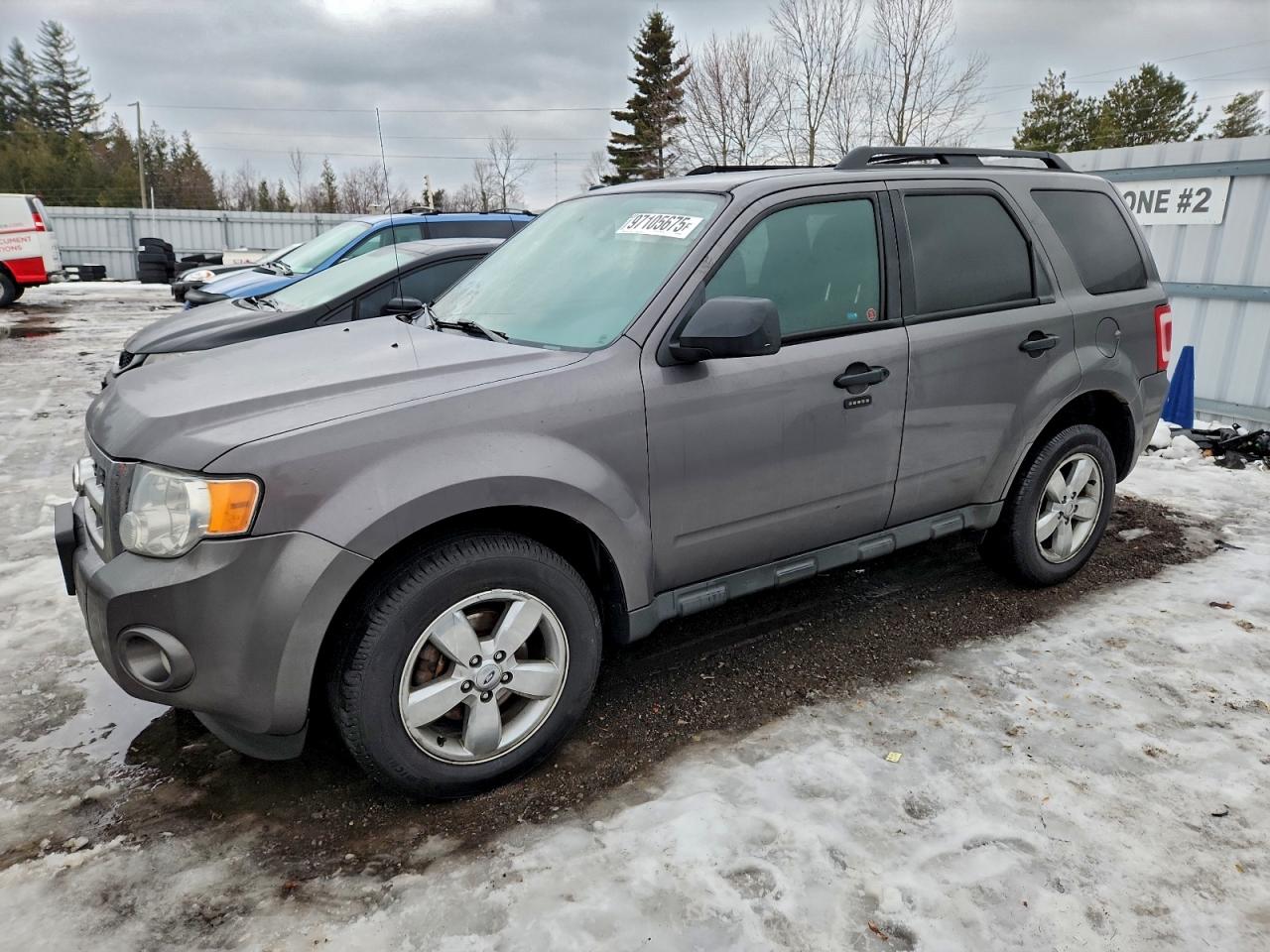 2010 FORD ESCAPE