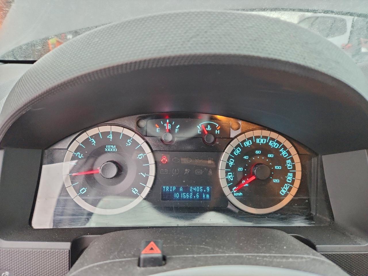 2010 FORD ESCAPE XLT photo 17