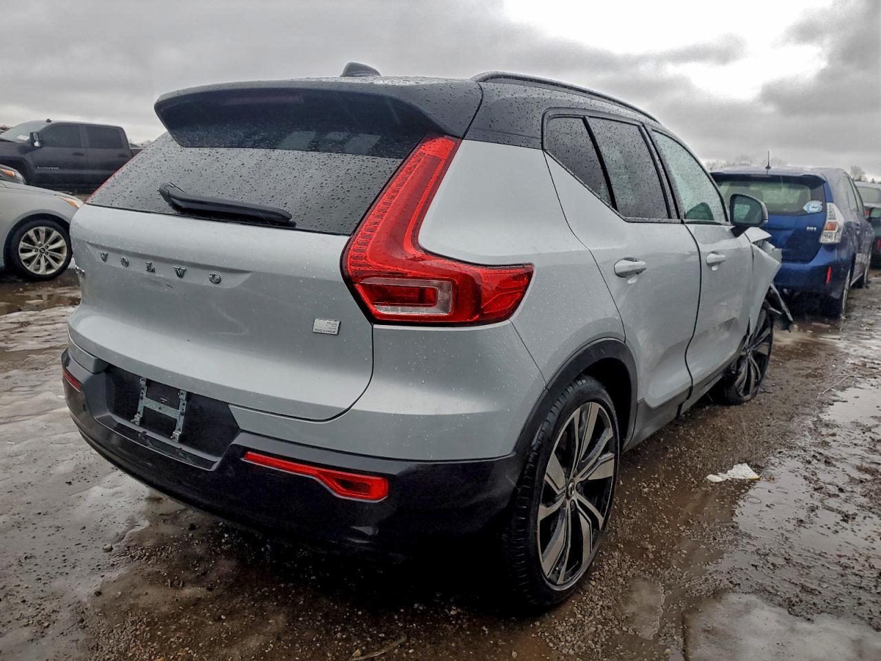 2021 VOLVO XC40 RECHARGE photo 5