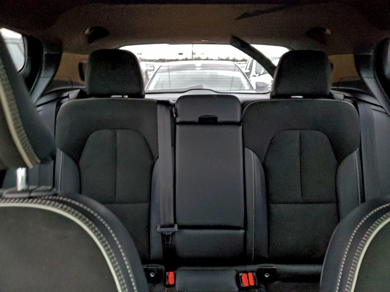 2021 VOLVO XC40 RECHARGE photo 19