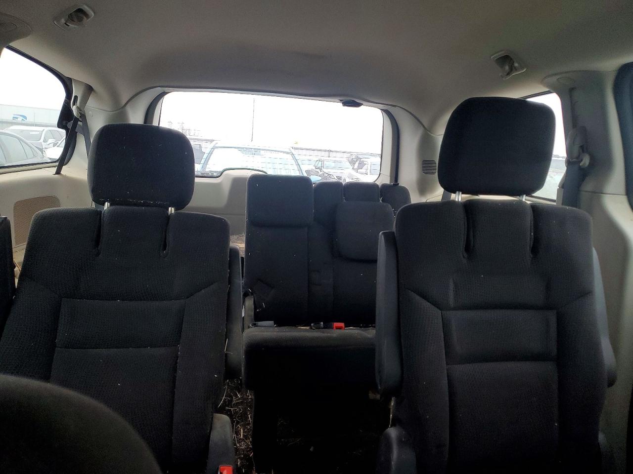 2015 DODGE GRAND CARAVAN SE photo 10