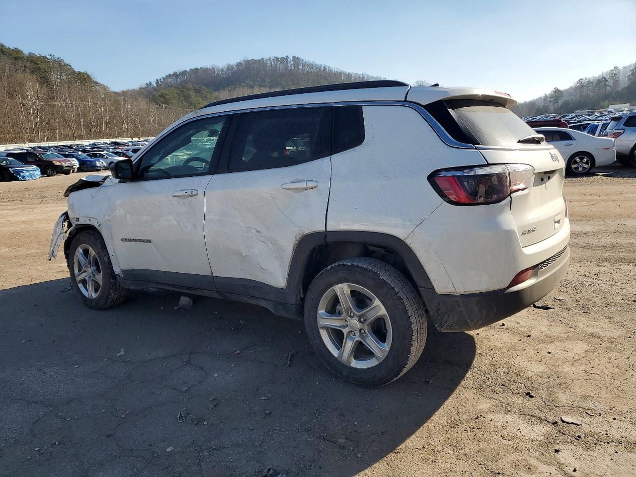 2024 JEEP COMPASS LATITUDE photo 2