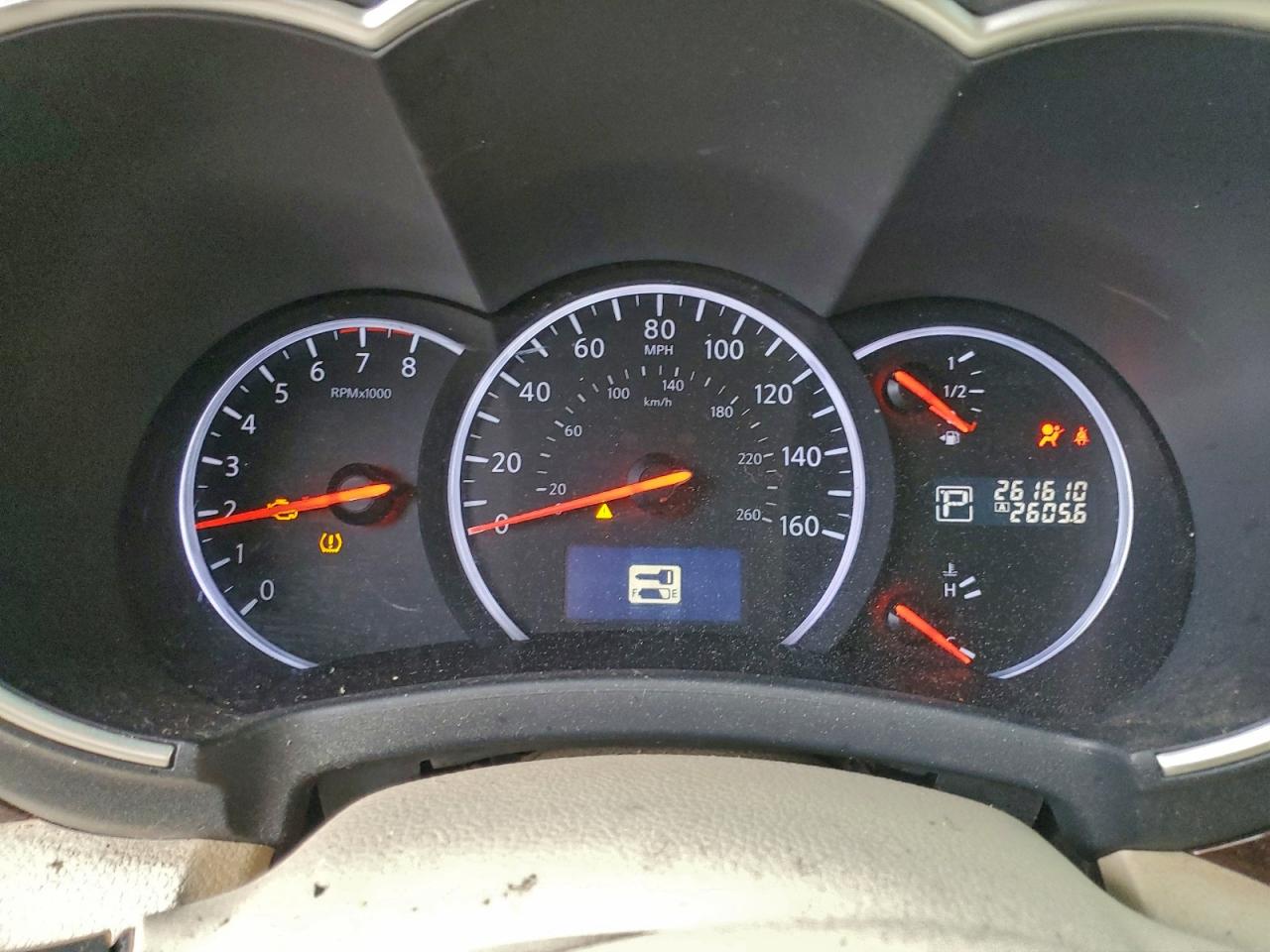 2012 NISSAN QUEST S photo 9