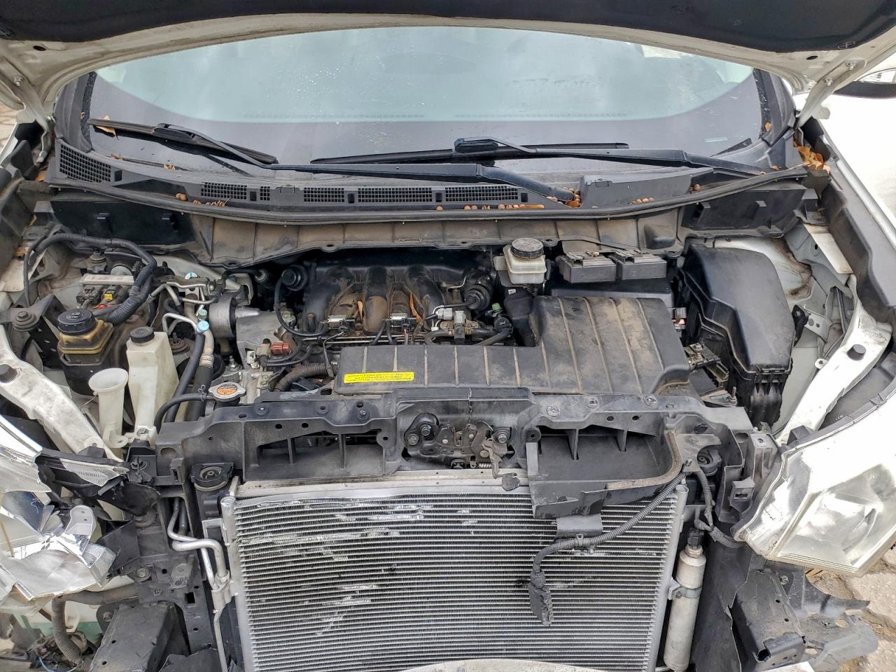 2012 NISSAN QUEST S photo 12