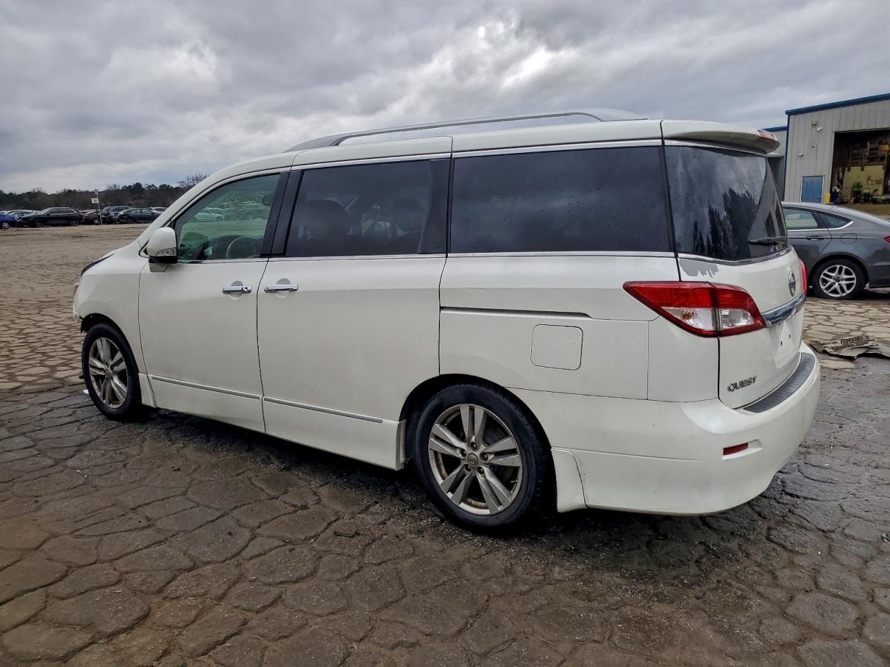 2012 NISSAN QUEST S photo 2