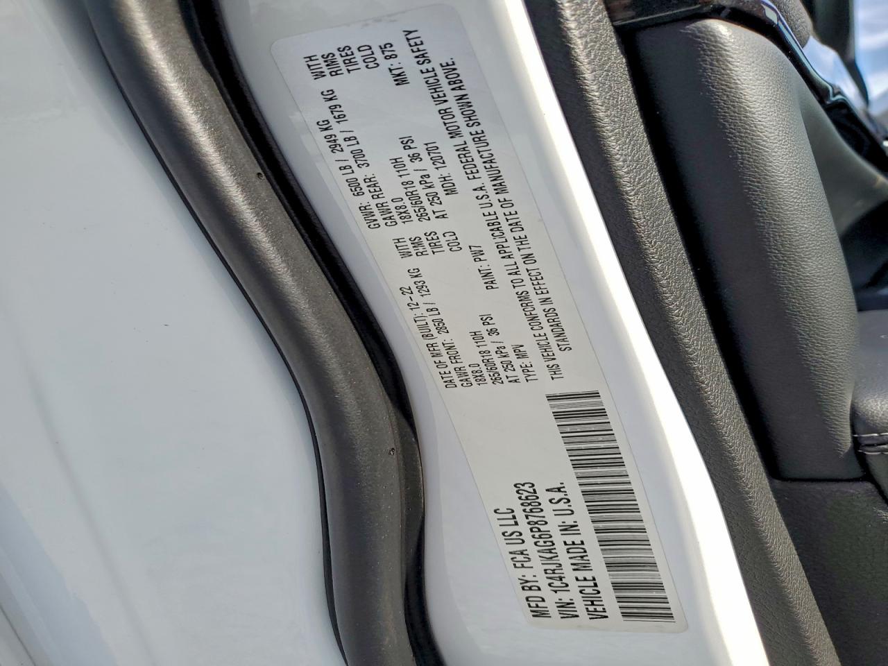 2023 JEEP GRAND CHEROKEE L LAREDO photo 13