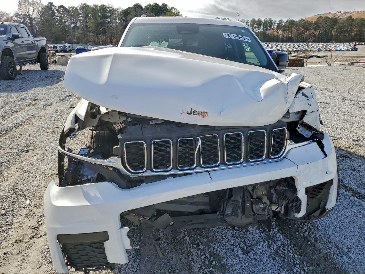 2023 JEEP GRAND CHEROKEE L LAREDO photo 5