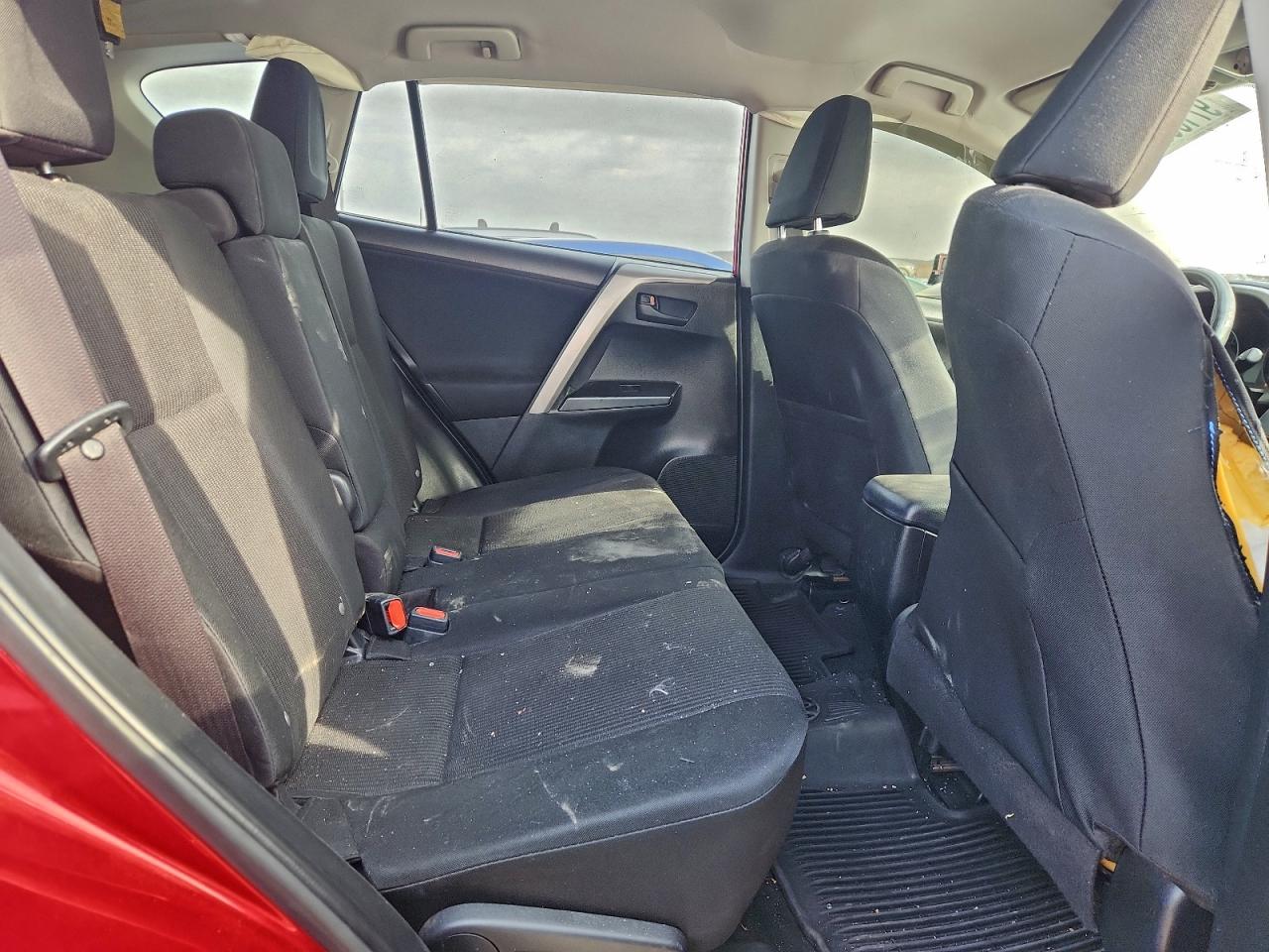 2017 TOYOTA RAV4 LE photo 19