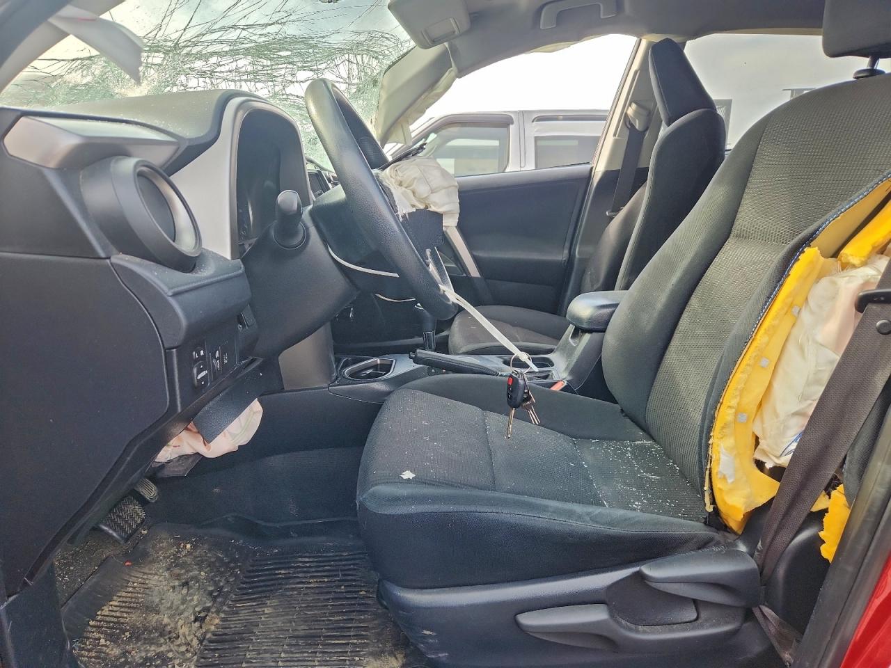 2017 TOYOTA RAV4 LE photo 13