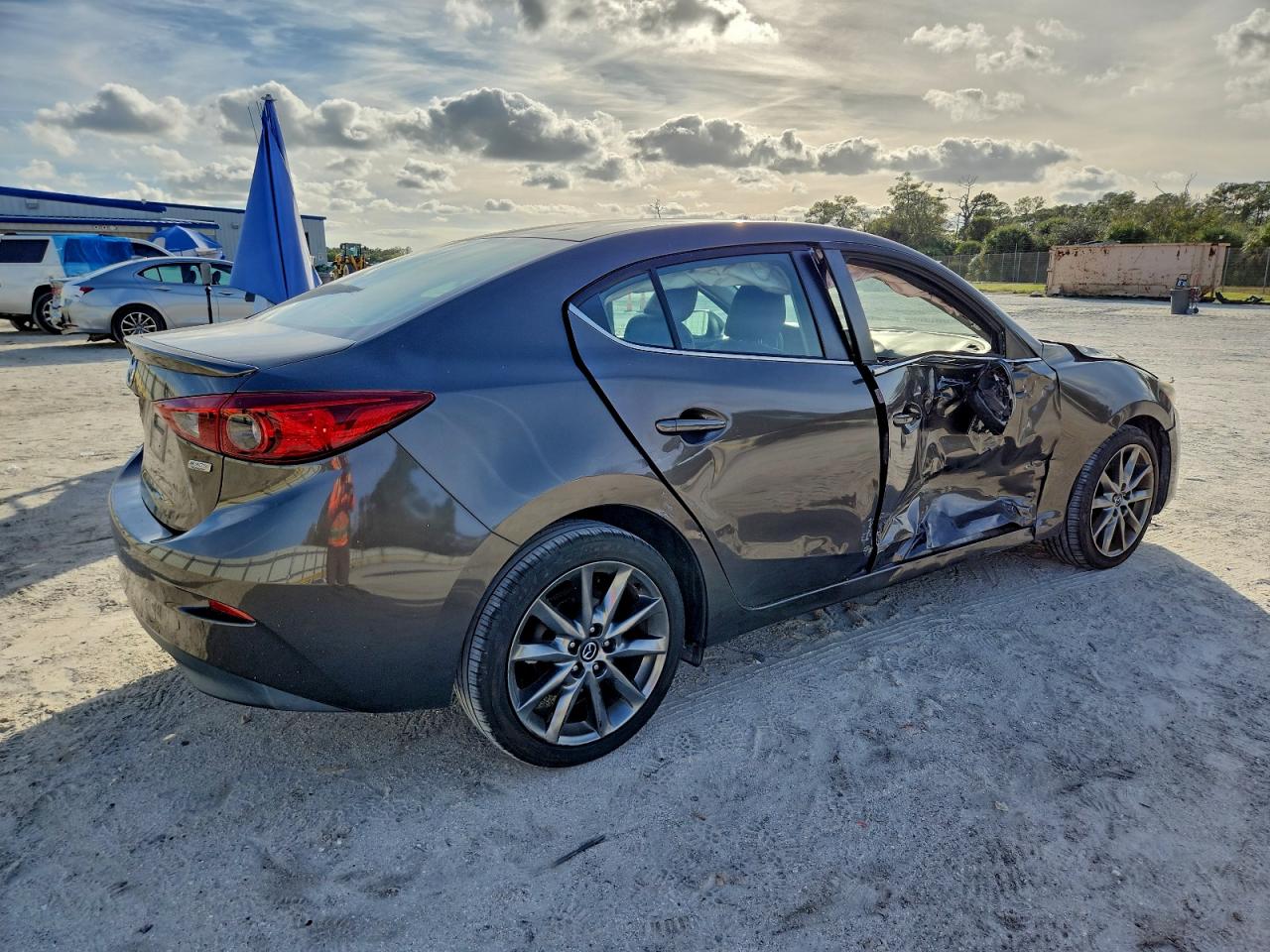 2018 MAZDA 3 TOURING photo 3