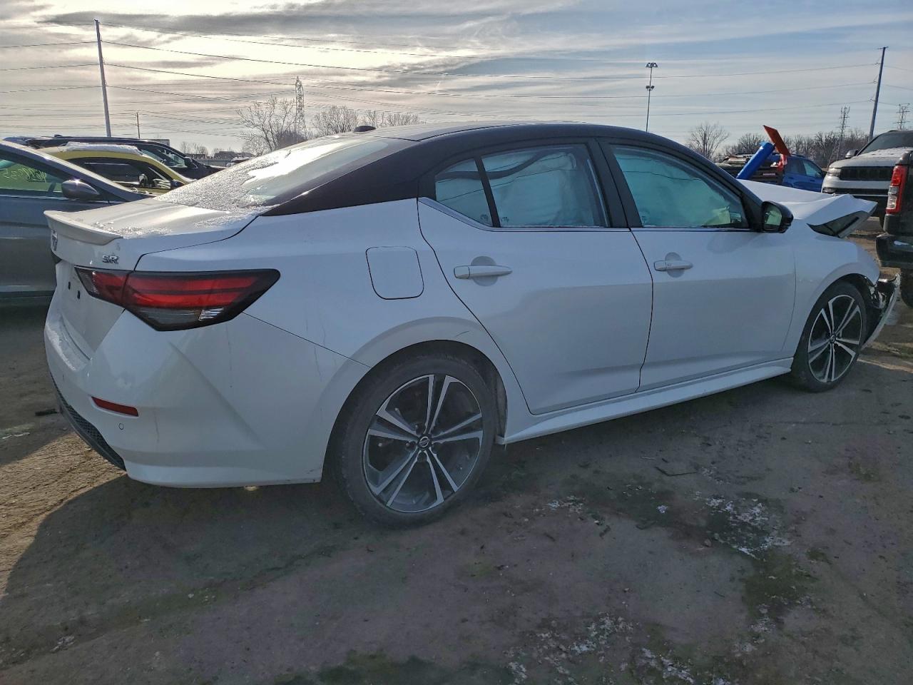 2023 NISSAN SENTRA SR photo 3