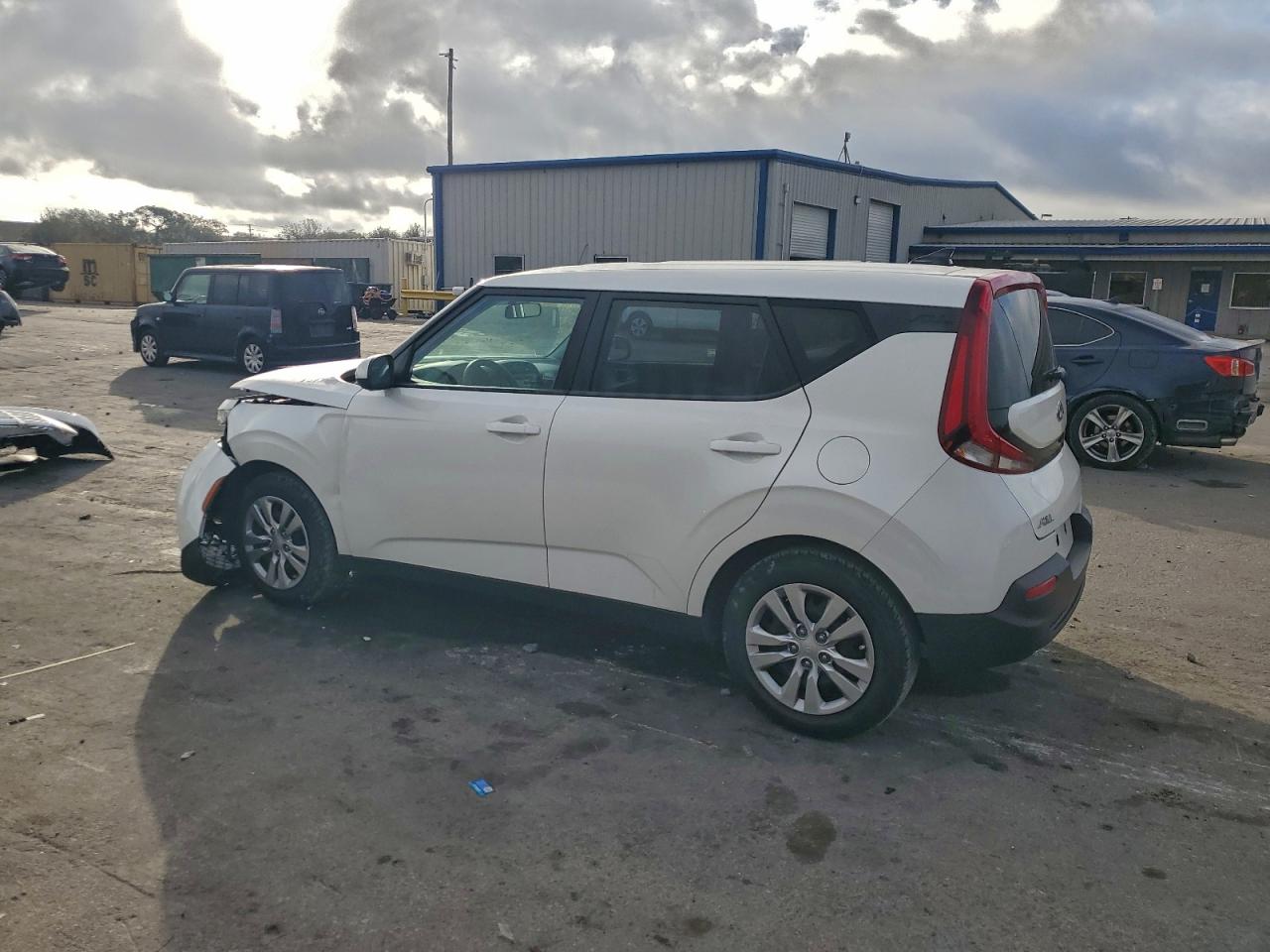 2021 KIA SOUL LX photo 3