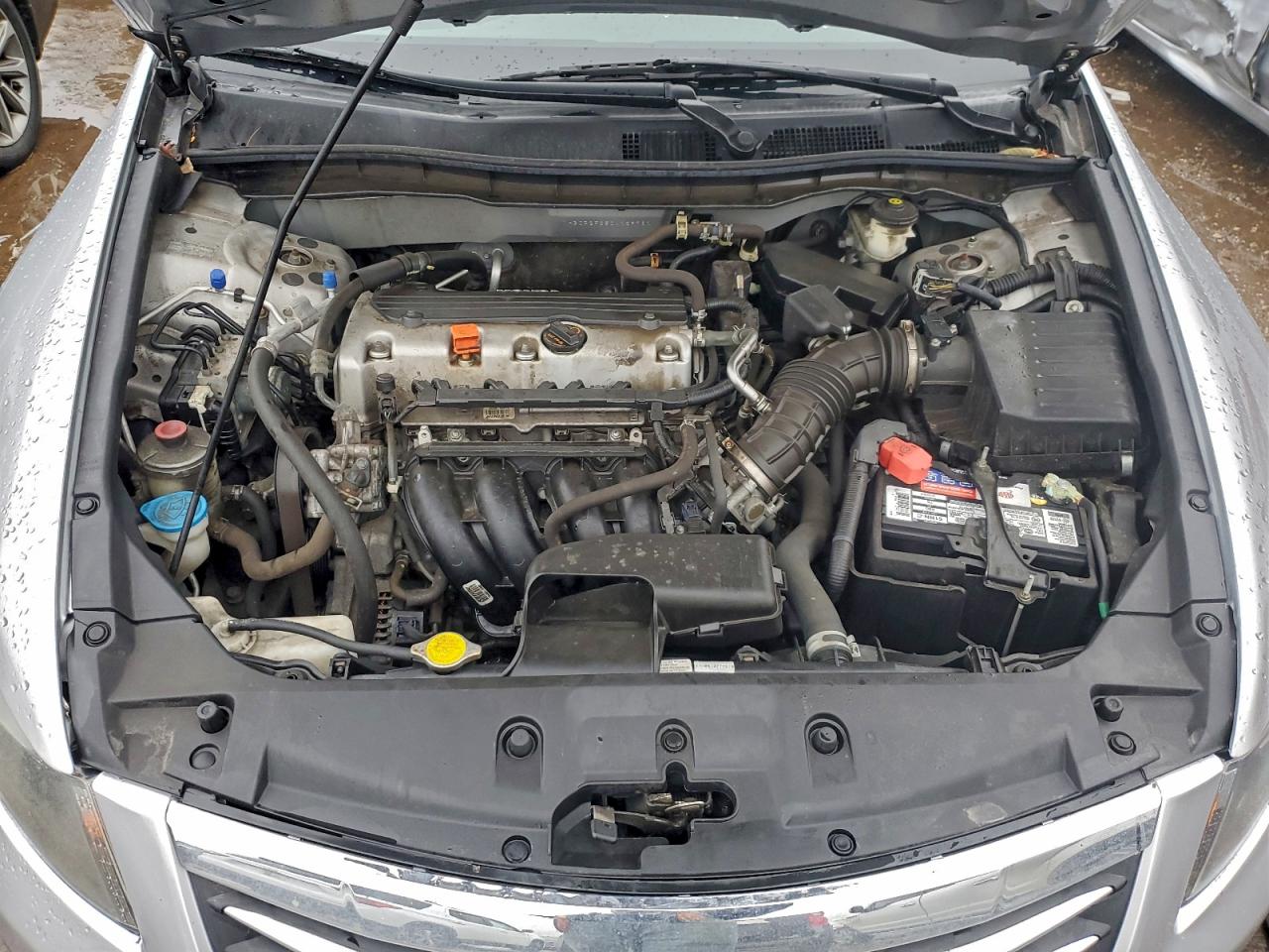 2012 HONDA ACCORD LX photo 11