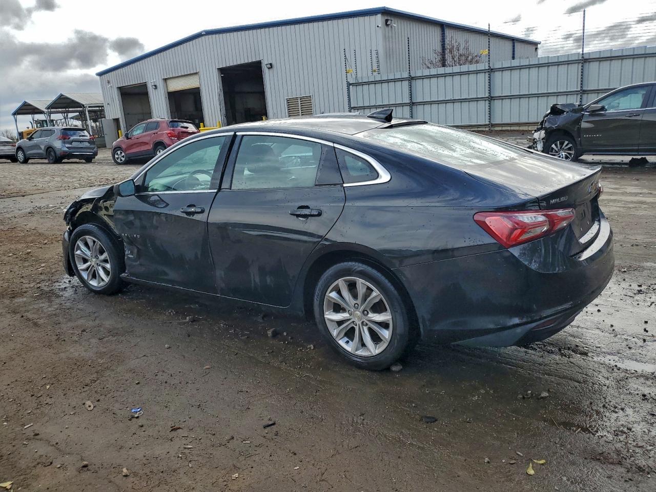 2020 CHEVROLET MALIBU LT photo 2
