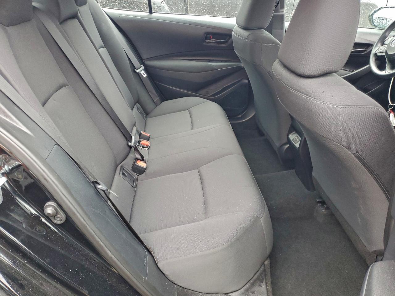 2025 TOYOTA COROLLA LE photo 28