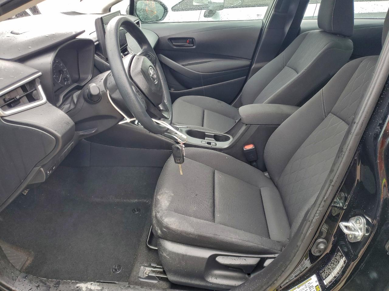 2025 TOYOTA COROLLA LE photo 19
