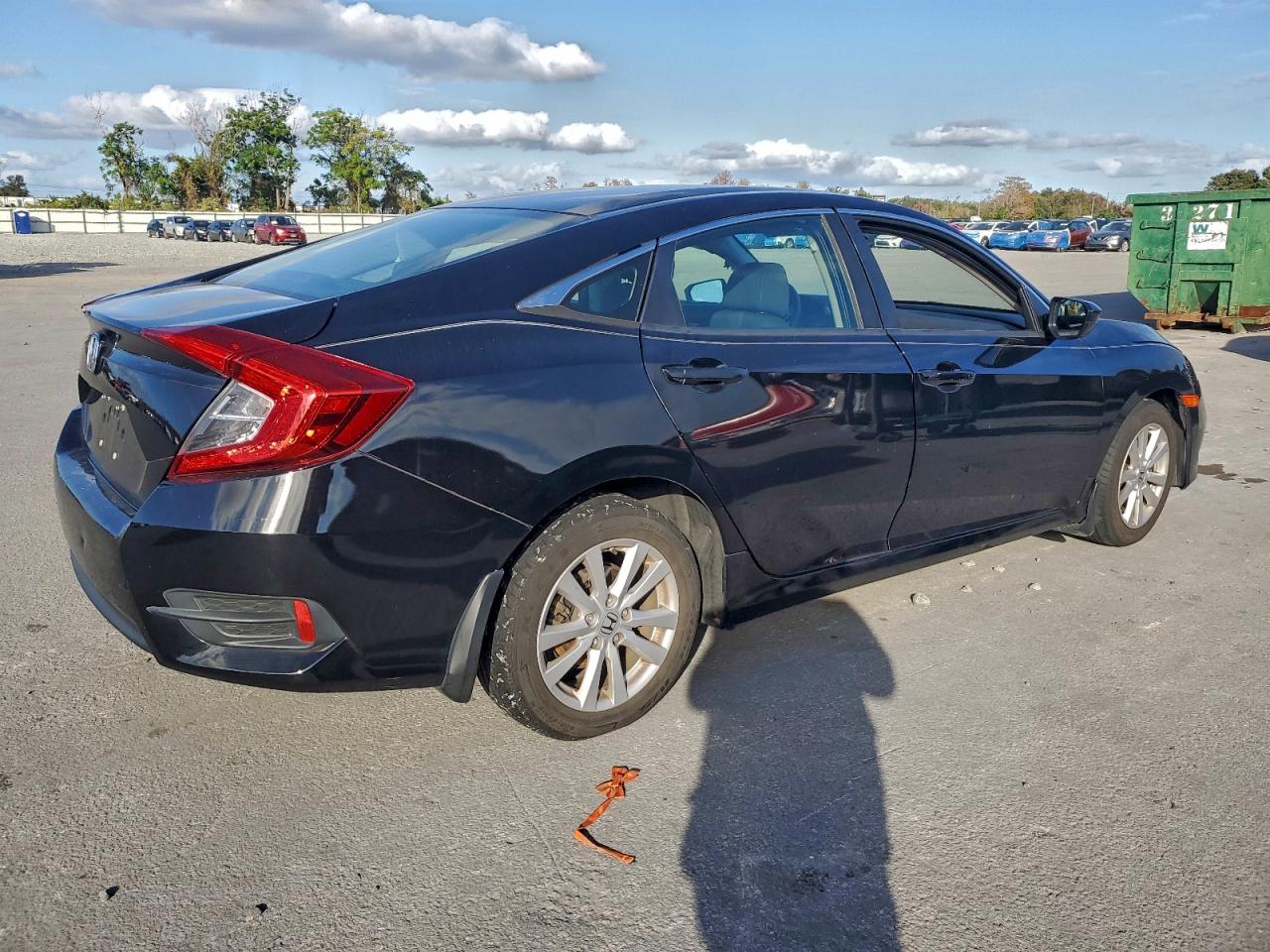 2016 HONDA CIVIC LX photo 5