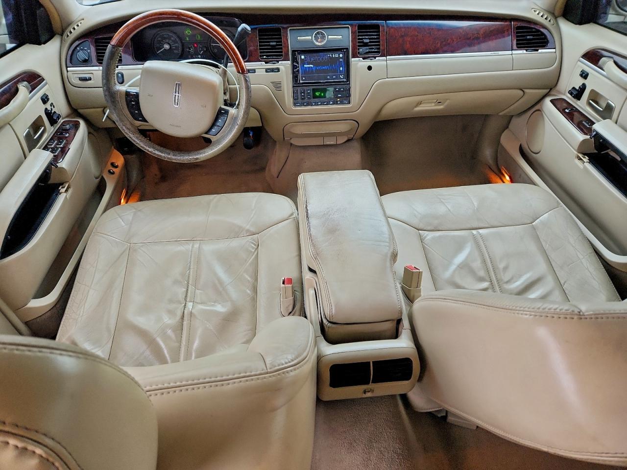 2007 LINCOLN TOWN CAR SIGNATURE LIMITED photo 15