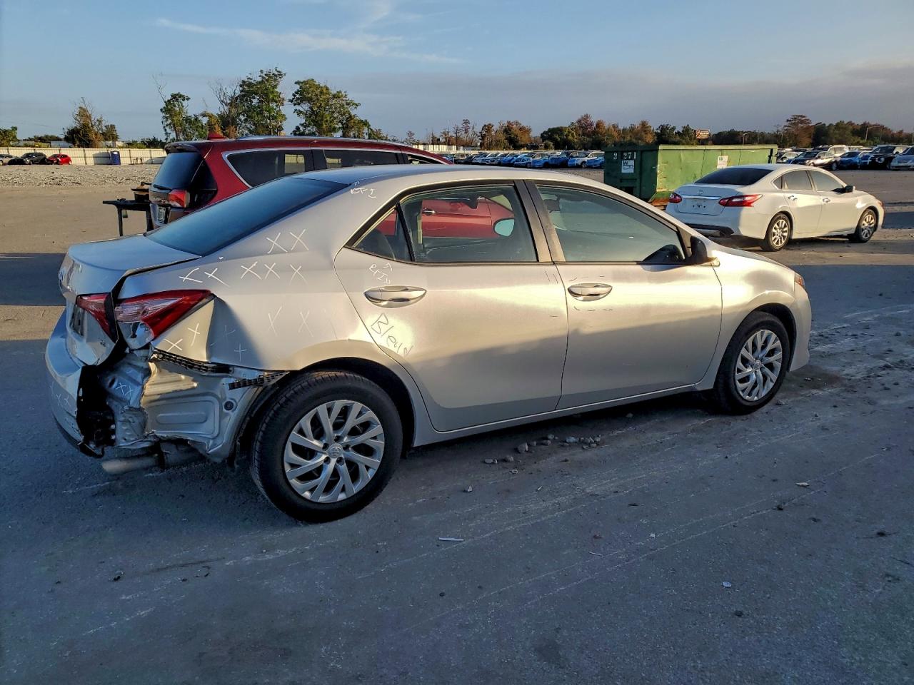 2018 TOYOTA COROLLA L photo 3
